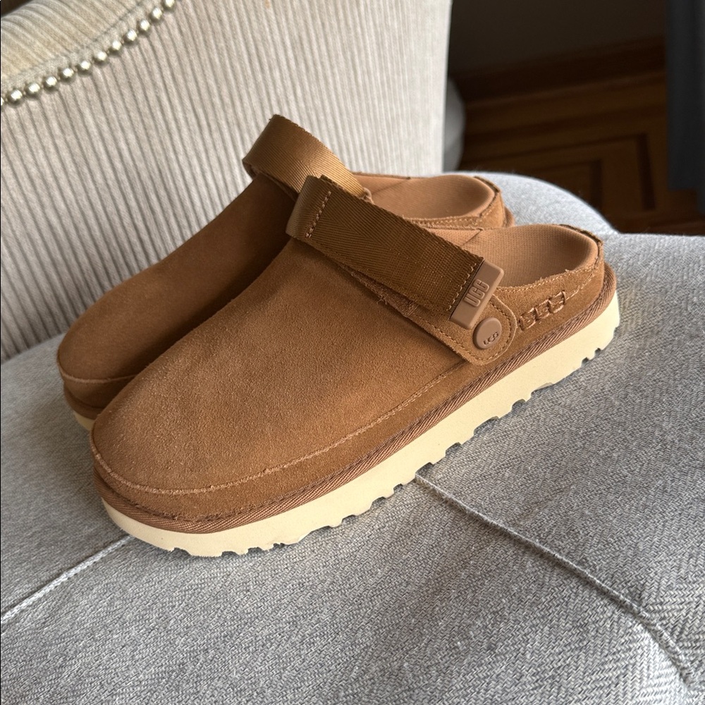 New UGG Chestnut Brown Suede Slide Clog - Picture 3 of 6